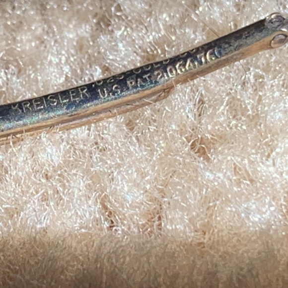 Women’s tiny 14k gold watch with strap band. - Picture 9 of 10